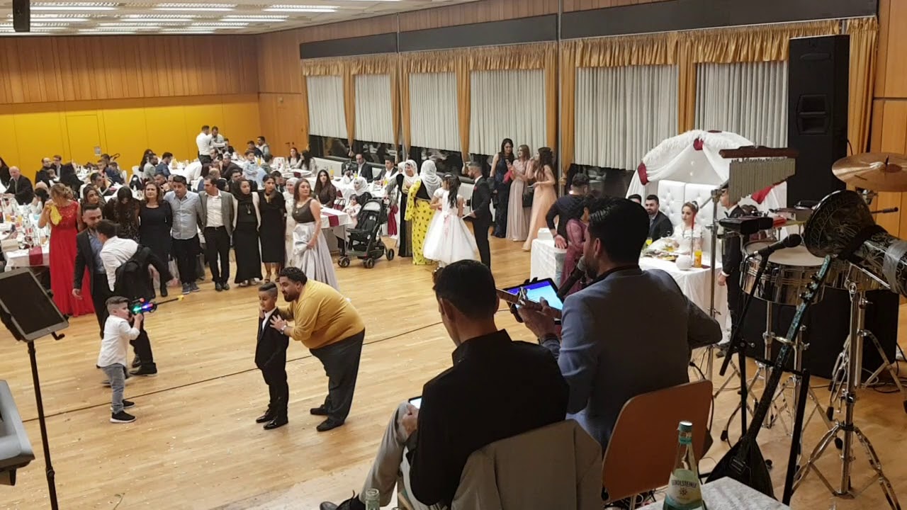 dilana kurdi  صباح حاجو رقص كرمانجي