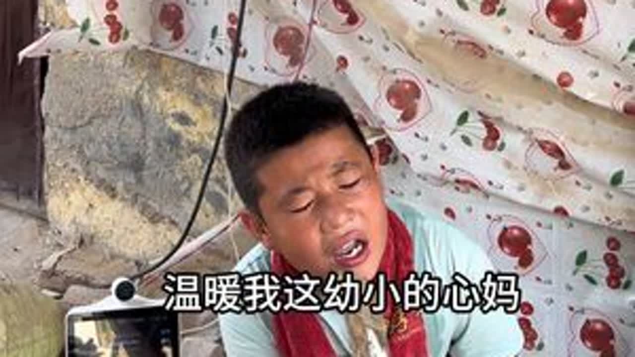 感谢粉丝弟弟送来的爱心 小天赐也感动的送了叔叔阿姨一首温馨的歌！#创作灵感 ##我的乡村生活 #乡村生活 #新农人计划2025