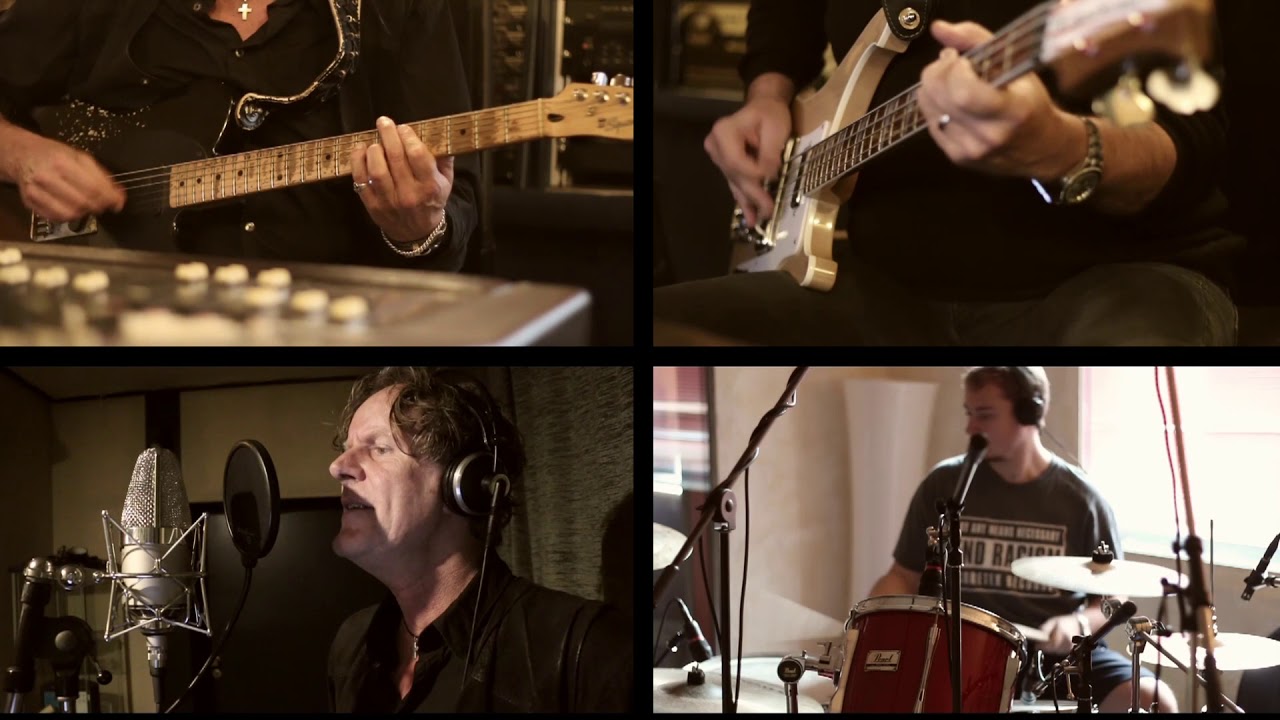 The Waltons - Don't reach out for my mind! (Official Video)