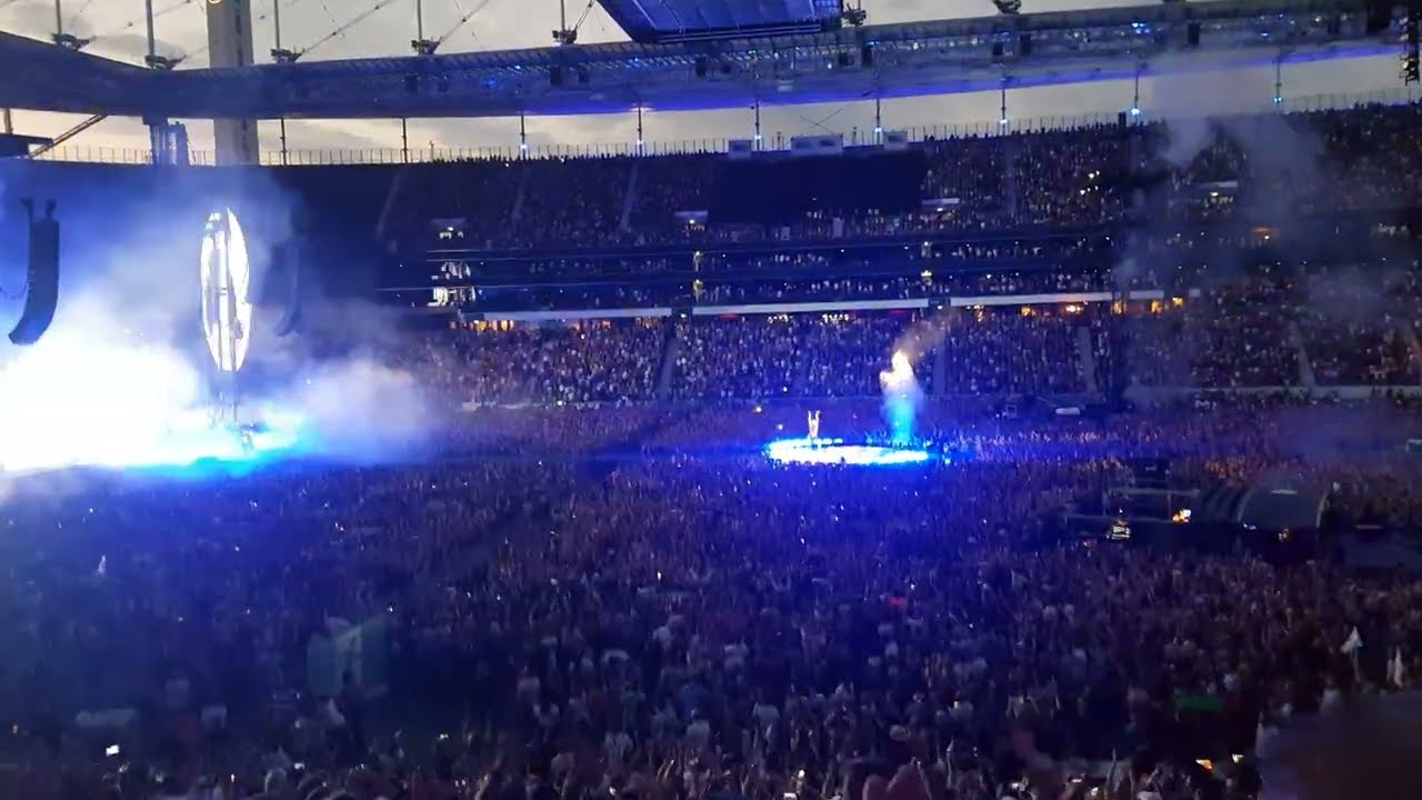 Coldplay - People Of The Pride , Live Frankfurt 05.07.2022