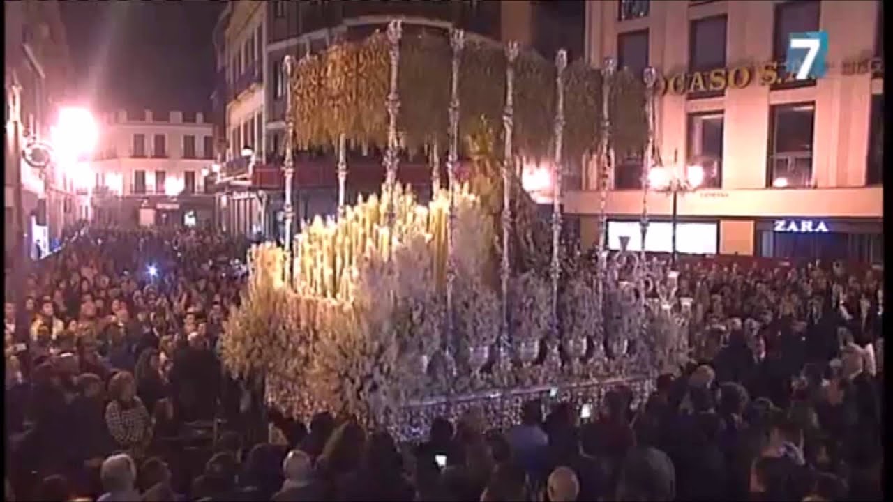 Esperanza de Triana en Campana 2015