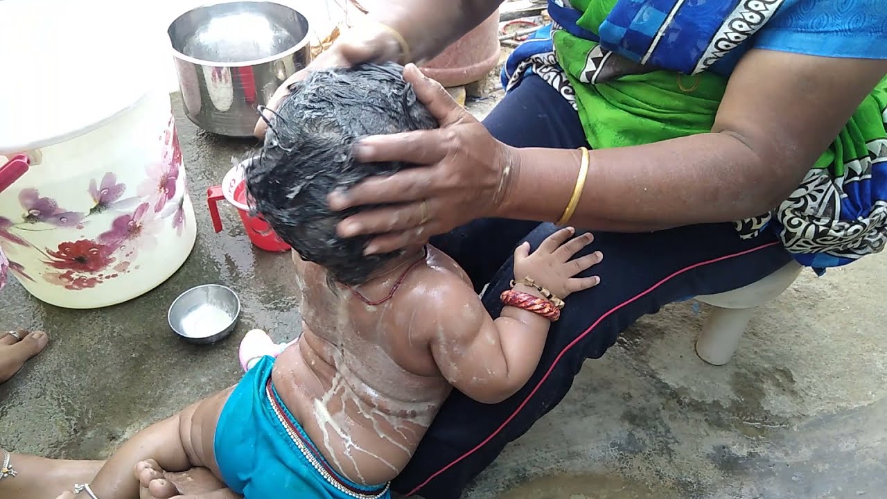 How to bath Newborn baby | Traditional Baby Bath (1 - 9months) | Step-by-Step Newborn baby bath