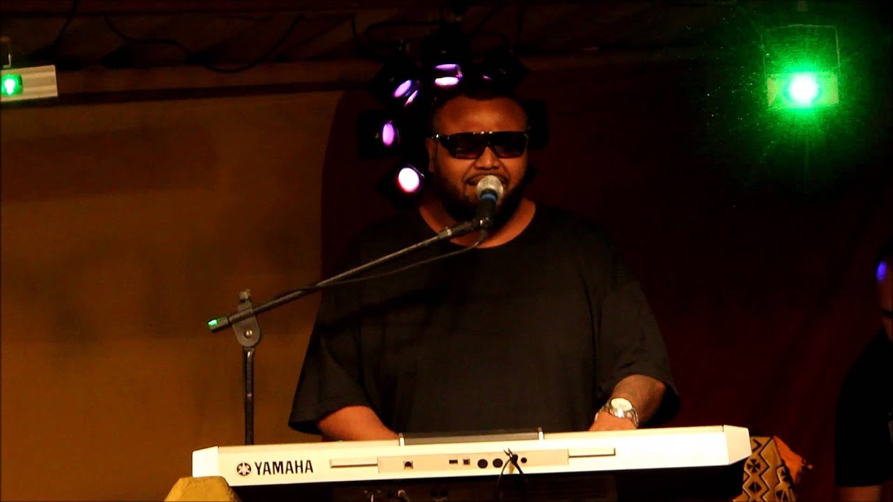 Jota Black Goncalves - Sobre as &Aacute;guas