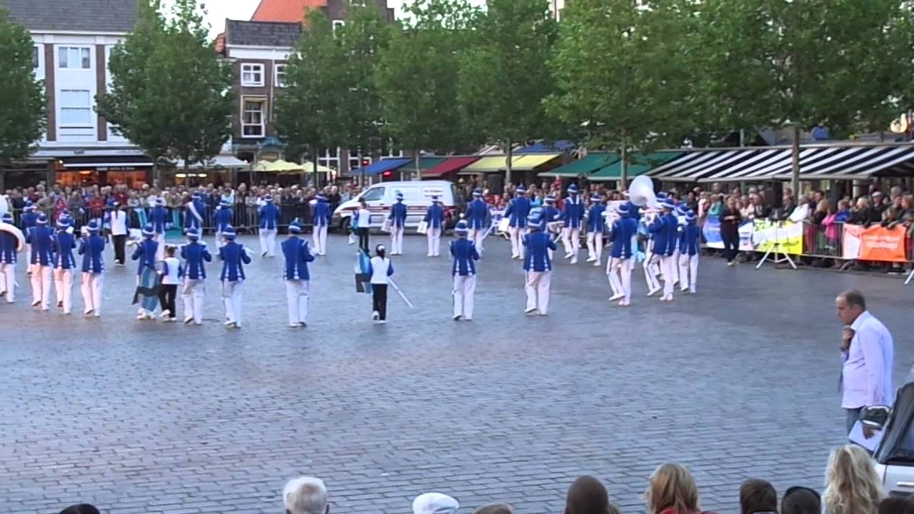 Showkorps Jonge Kracht Confetti Taptoe Goes 2012