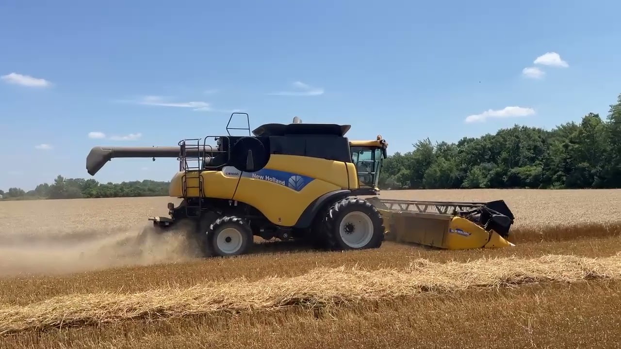 New Holland CR9060