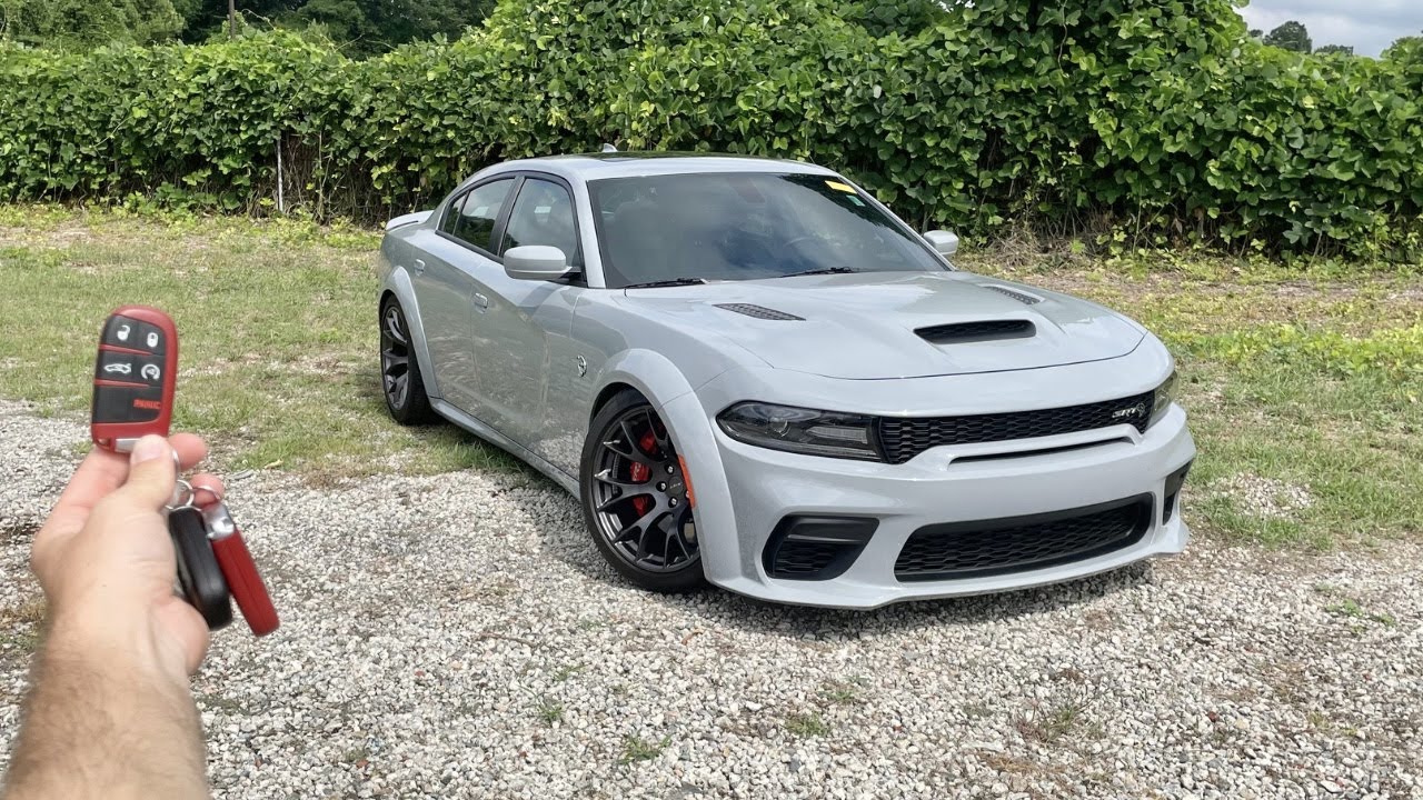 НОВЫЙ Dodge Charger SRT Hellcat Widebody: запуск, тест-драйв, осмотр, взгляд от первого лица и обзор