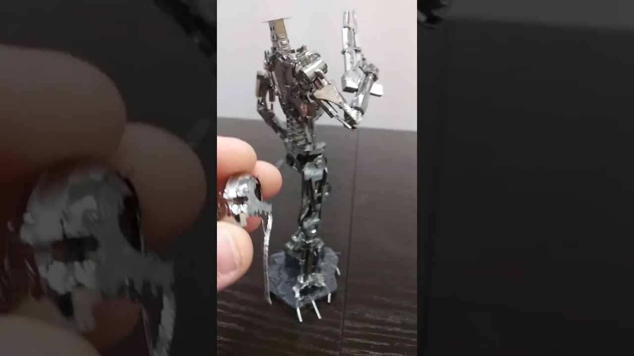 Metal Earth Terminator T-800