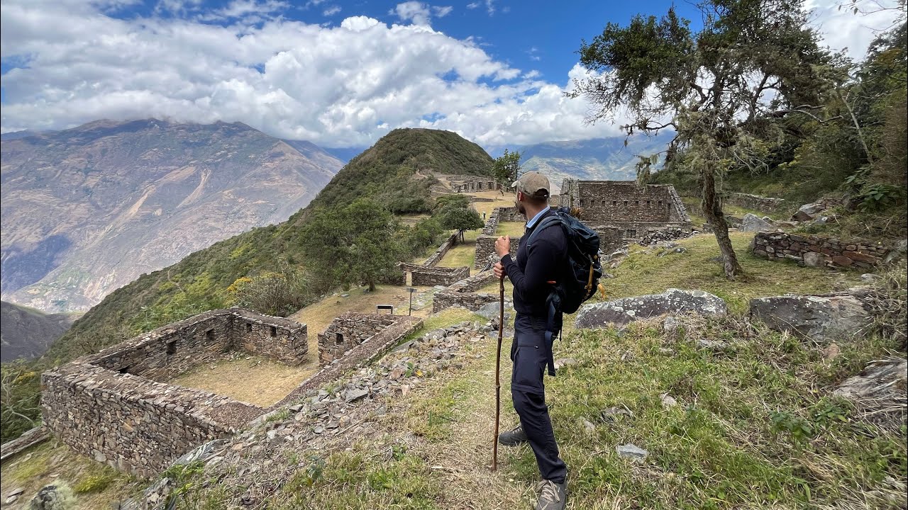 I spent 11 days in the remote jungle of Peru to find lost Incas cities [PART 2]