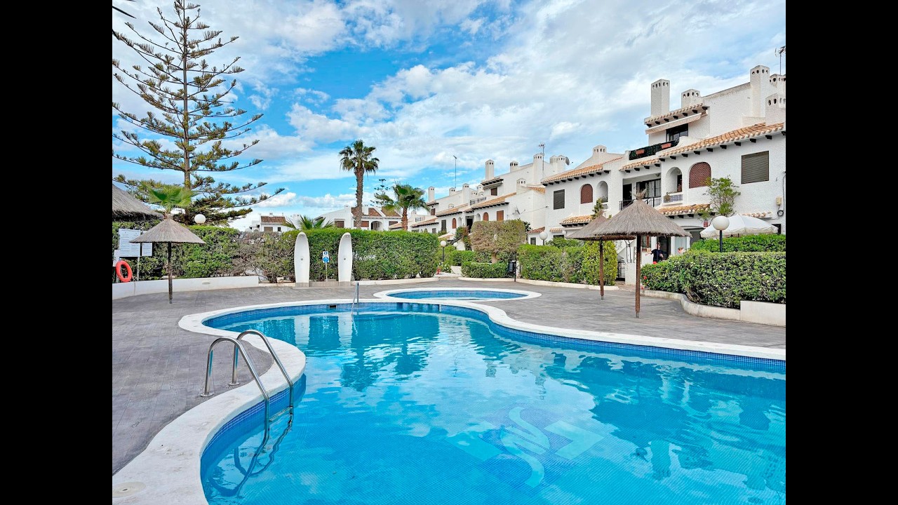 Exclusivo bungalow con jardín en Sol y Verde junto a Cala Capitán