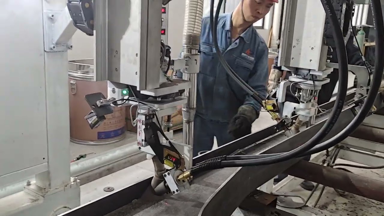 Variable Cross-section H-beam Double Arc Double Wire Submerged Arc Welding Machine