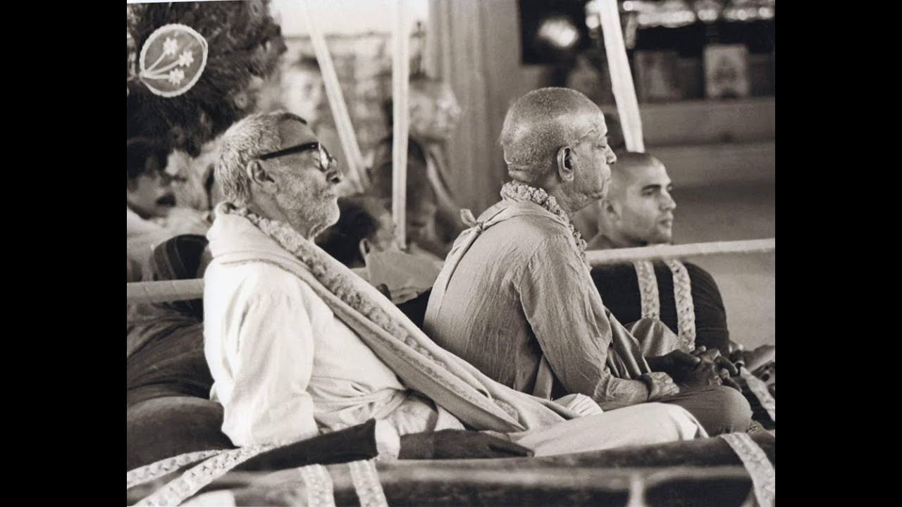 Inauguración del Sri Chandrodaya Mandhir Mayapur: encuentro entre Srila Sridhar Maharaj y Prabhupada
