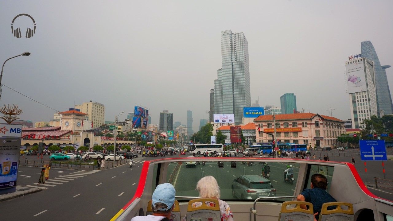 57-Min Relaxing POV Bus Ride in Saigon 🇻🇳 | Binaural City Sounds | 4K HDR