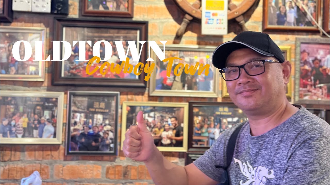 Old Town Night Market | cowboy borneo | Siniawan