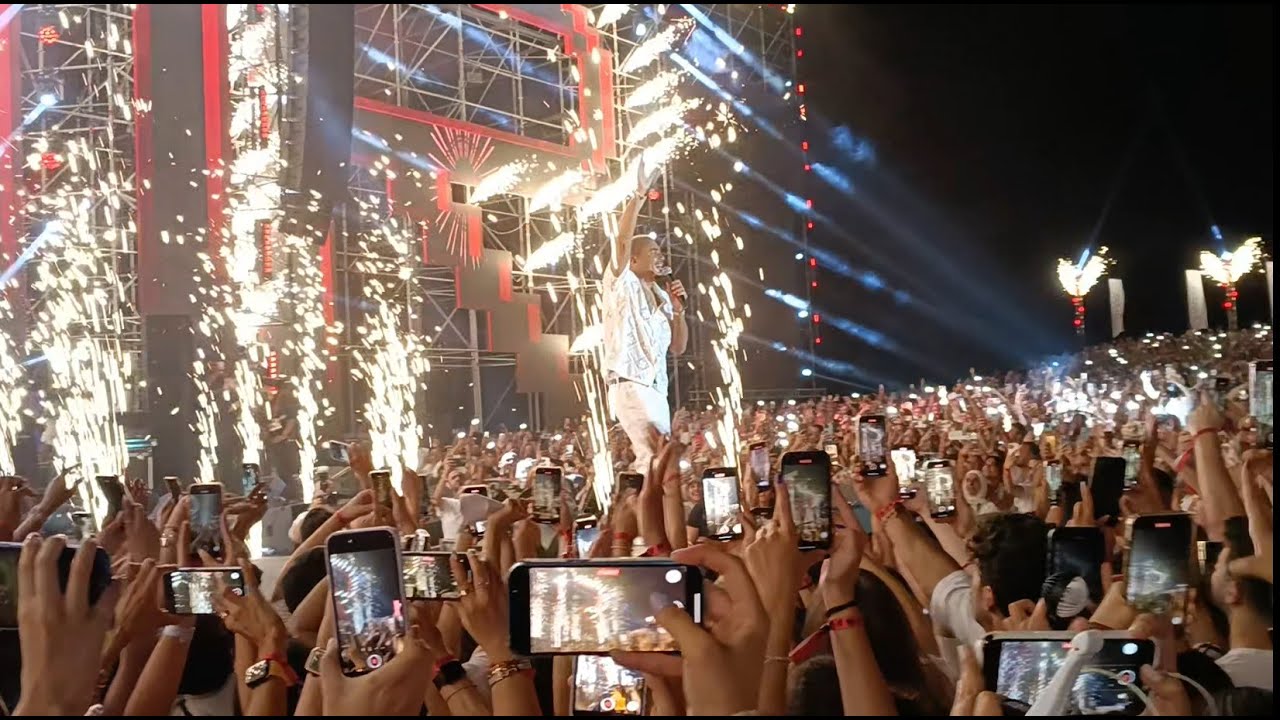 دخلة حفلة عمرو دياب في بيروت ٢٠٢٤-Amr Diab in Beirut 2024 - يا أنا يا لأ محبته للبنان و مزاجه العالي