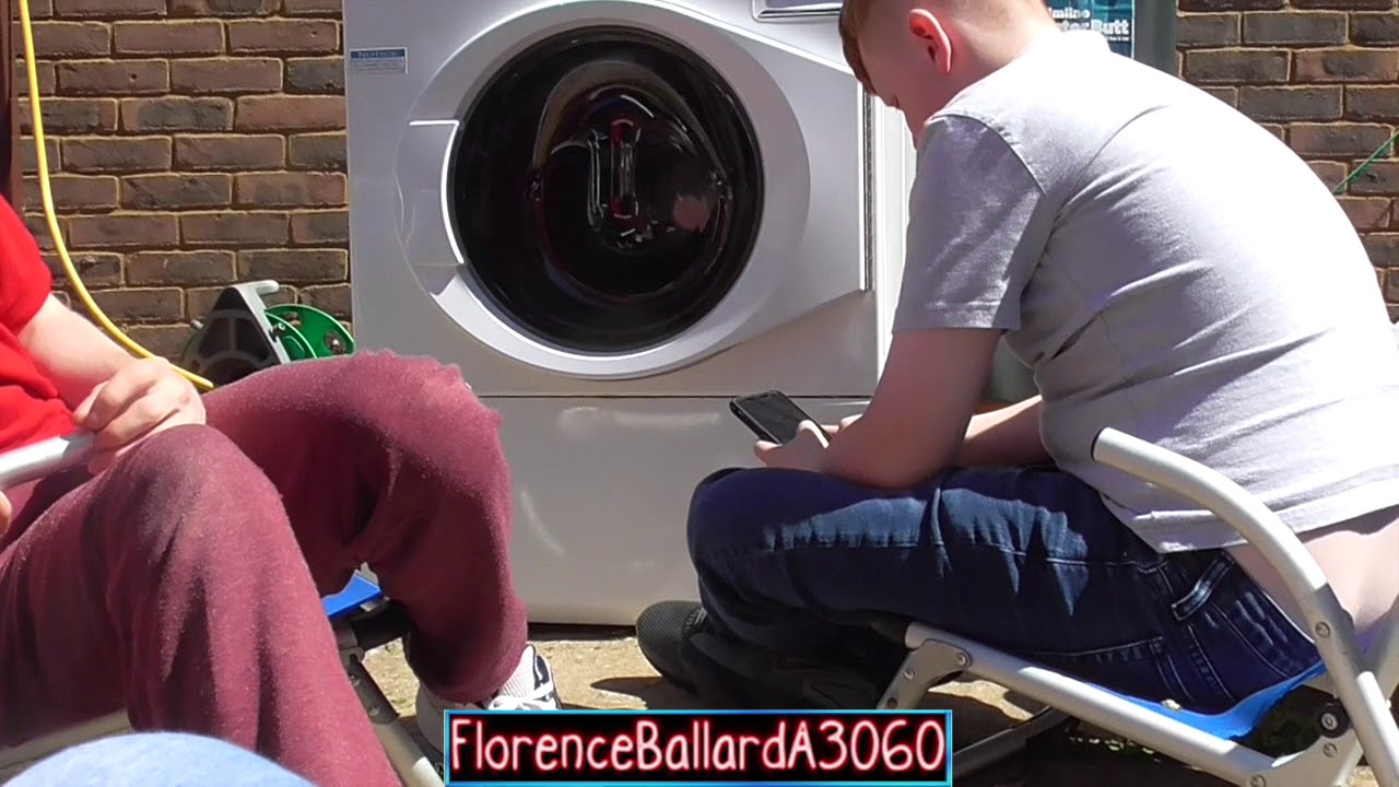 The Laundry Centre - Speed Queen 9.5kg Washer Extractor