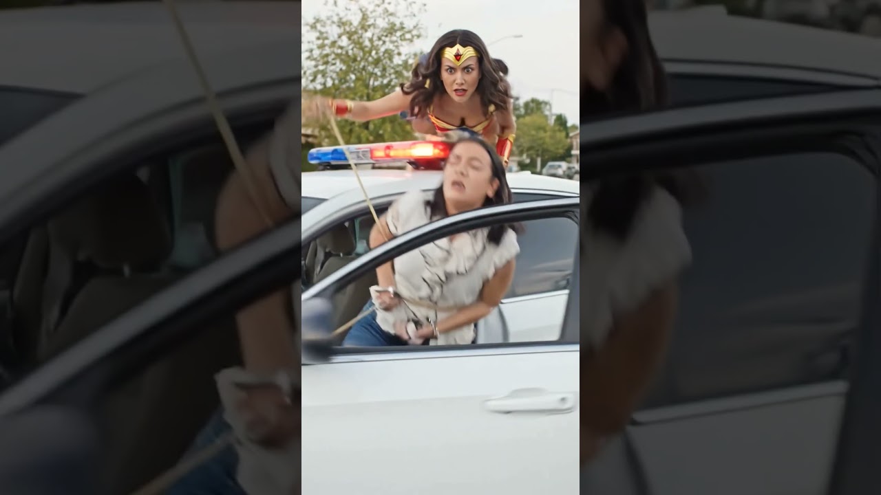 Wonder Woman arrested the kidnapper for the cat. #wonderwoman #fvpシ #wondergirl #newzealand