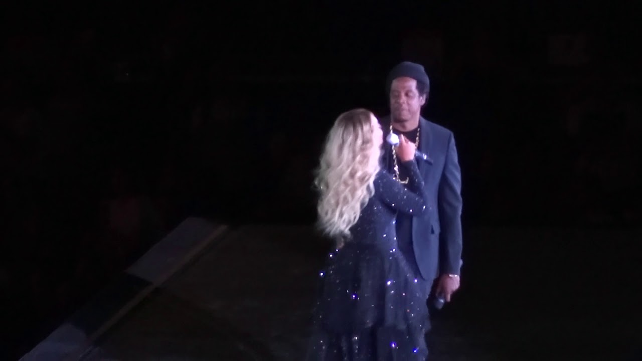Beyoncé & Jay Z OTR II - Forever Young (Paris 14/07)