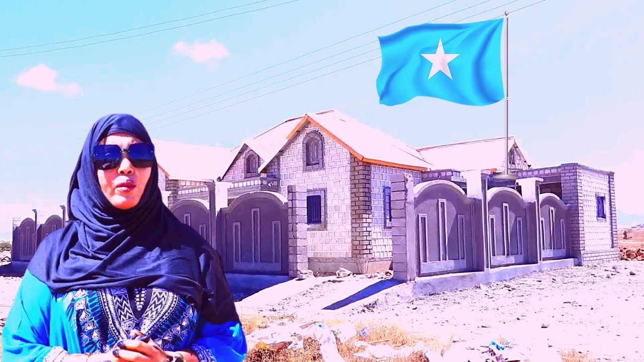 Fanaanadda Safiya Tusmo oo Somaliland Gurigeeda Uga Dumisay Calanka Somalia Dartiis.