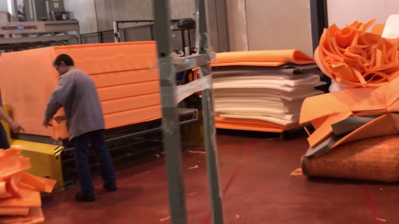 Visitando la f&aacute;brica de Fama Sof&aacute;s