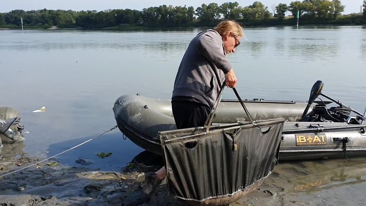 Autumn 1:3, Carp fishing on river Grande Rhone, Catch Adventure, Martin Stormly.