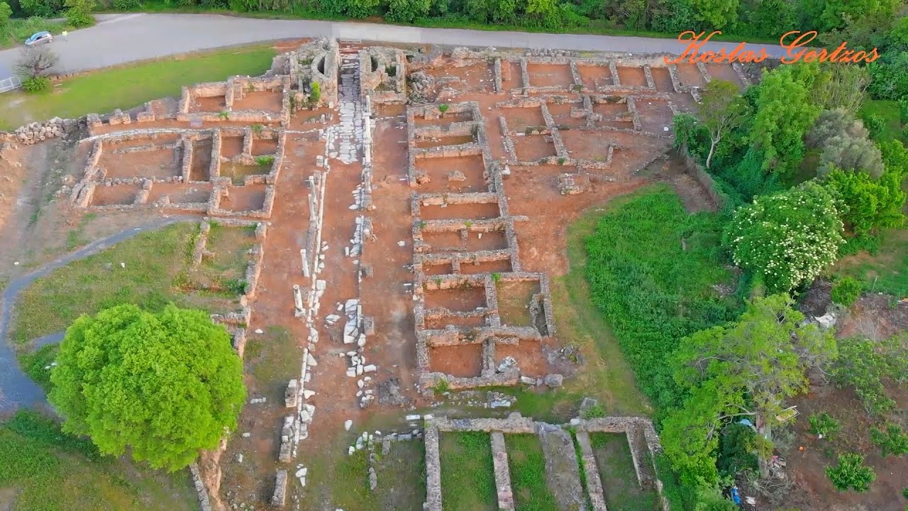 &Alpha;&Rho;&Chi;&Alpha;&Iota;&Alpha; &Epsilon;&Delta;&Epsilon;&Sigma;&Sigma;&Alpha; - &Tau;&Epsilon;&Iota;&Chi;&Eta; &Lambda;&Omicron;&Gamma;&Gamma;&Omicron;&Upsilon; (DRONE). ANCIENT EDESSA AERIAL VIEW, GREECE.