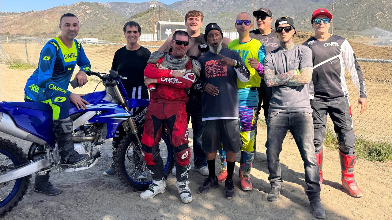 Saturday at Fox before SwapMoto race at Perris 🏁 #scrubdaddytrainin 