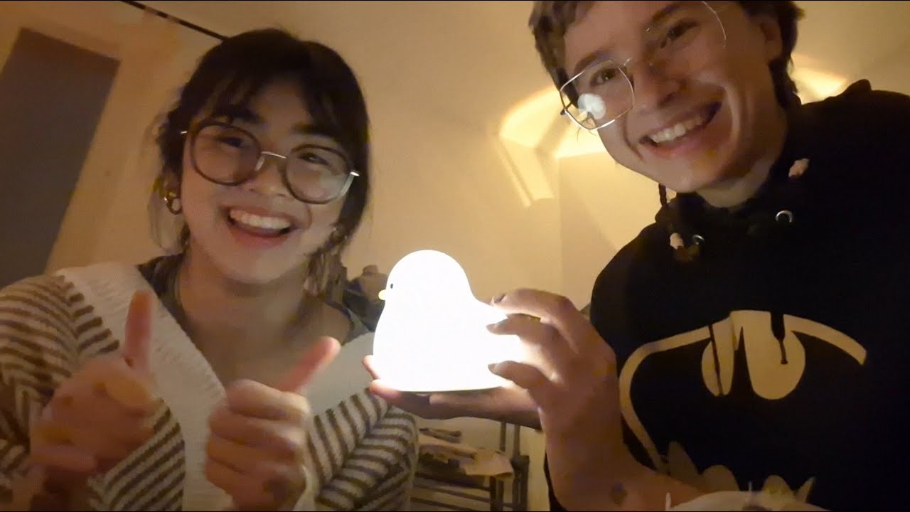 Mon amie essaye l'ASMR (et elle est trop forte !)