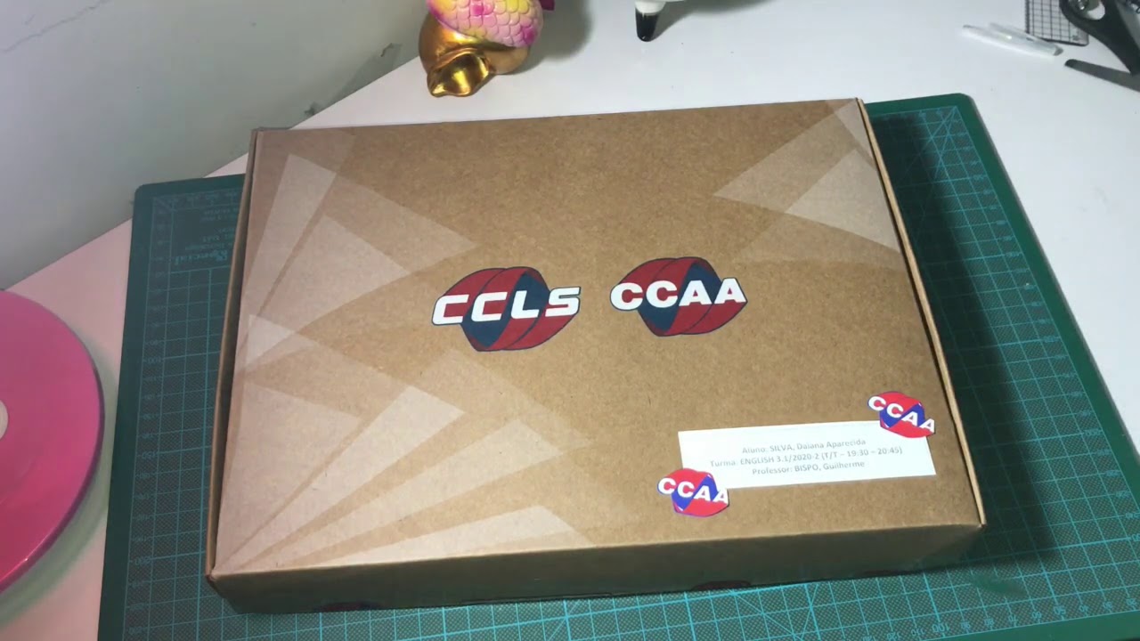 Mostrando o meu material do curso de inglês do CCAA