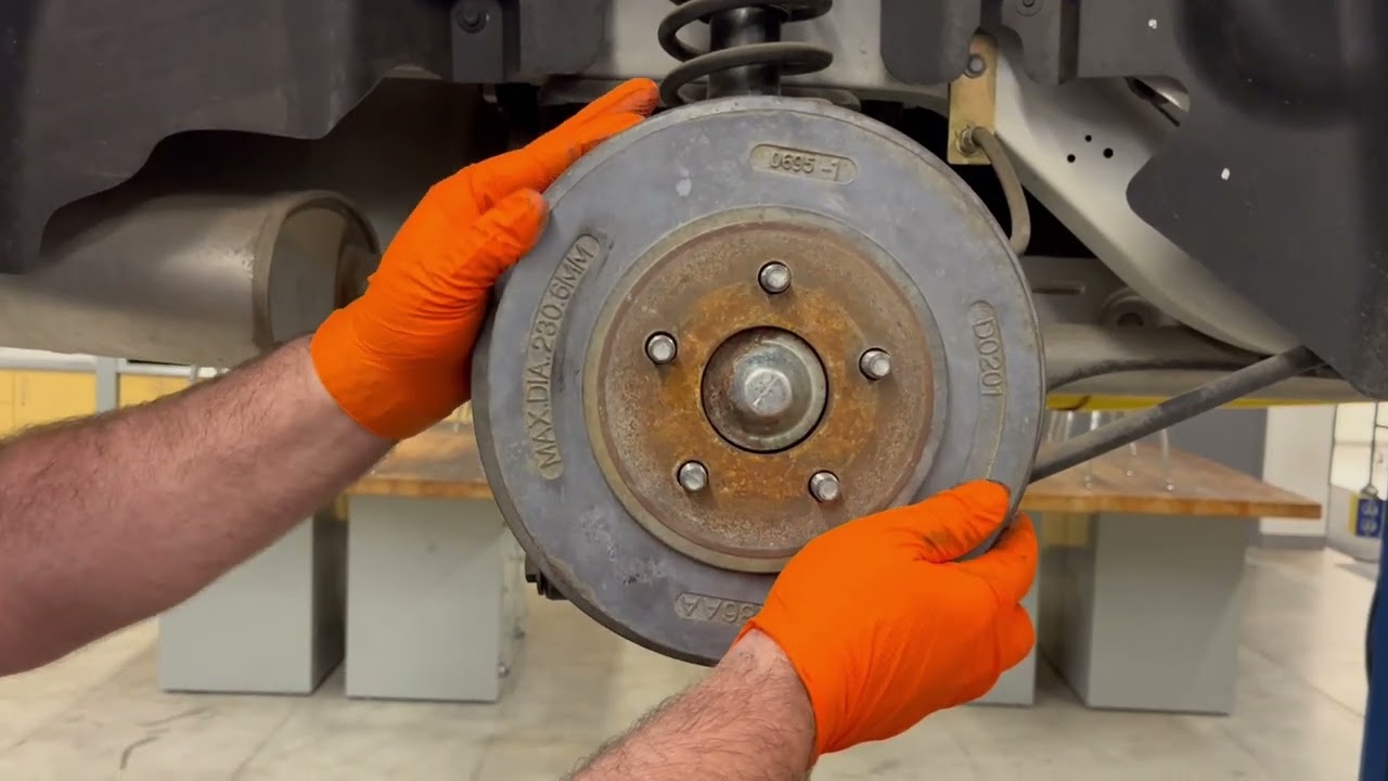 Leading Trailing Drum Brake Inspection