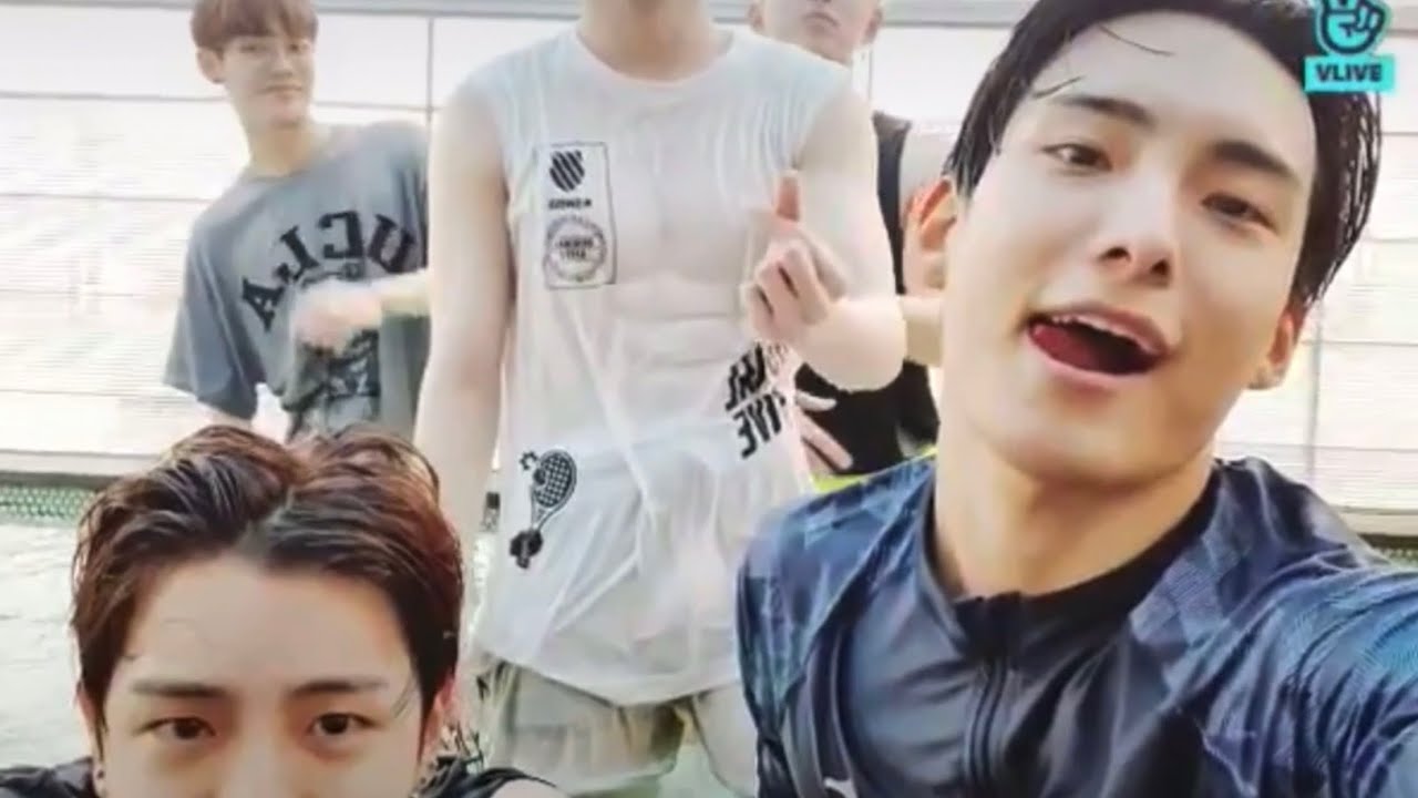 Chaotic karaoke and pool 🎤💦 • A.C.E vlive 2019.09.08 [eng sub] 에이스
