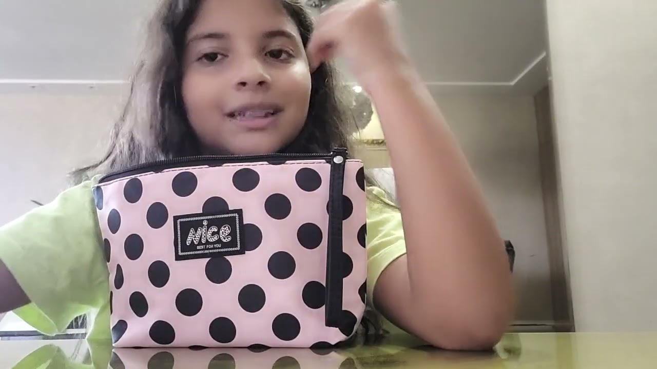Arrumando minha nececer para a escola 