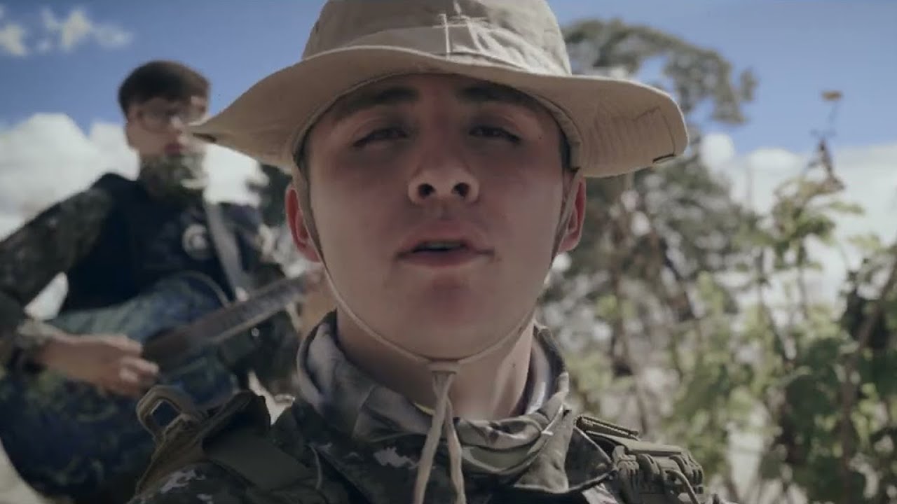 Chavalos de La Perla - Tierra Santa [Official Video]