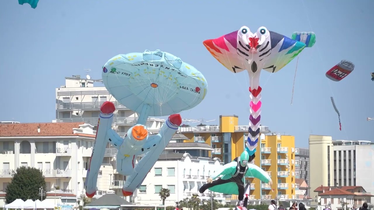 Cieli colorati e grandi emozioni: a Jesolo torna il Beach & Kite Festival