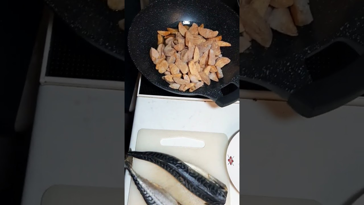 Macrou pane cu cartofi fripti 