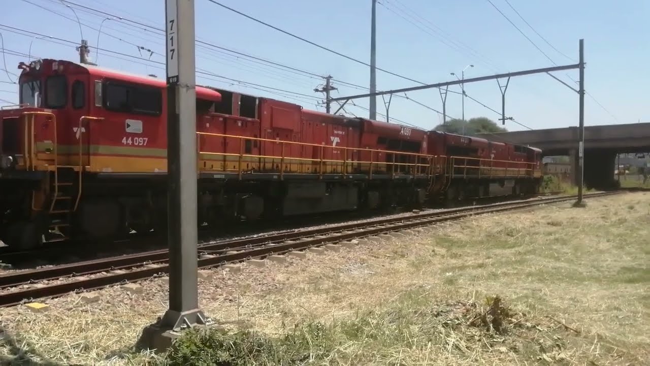 Transnet Class 44GE Diesel Locomotives Rumbling With Empty Clinker Wagons