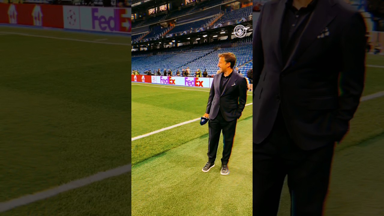 Del Piero looks like he was hoping Foden would pass the ball to him, you never stop loving the game