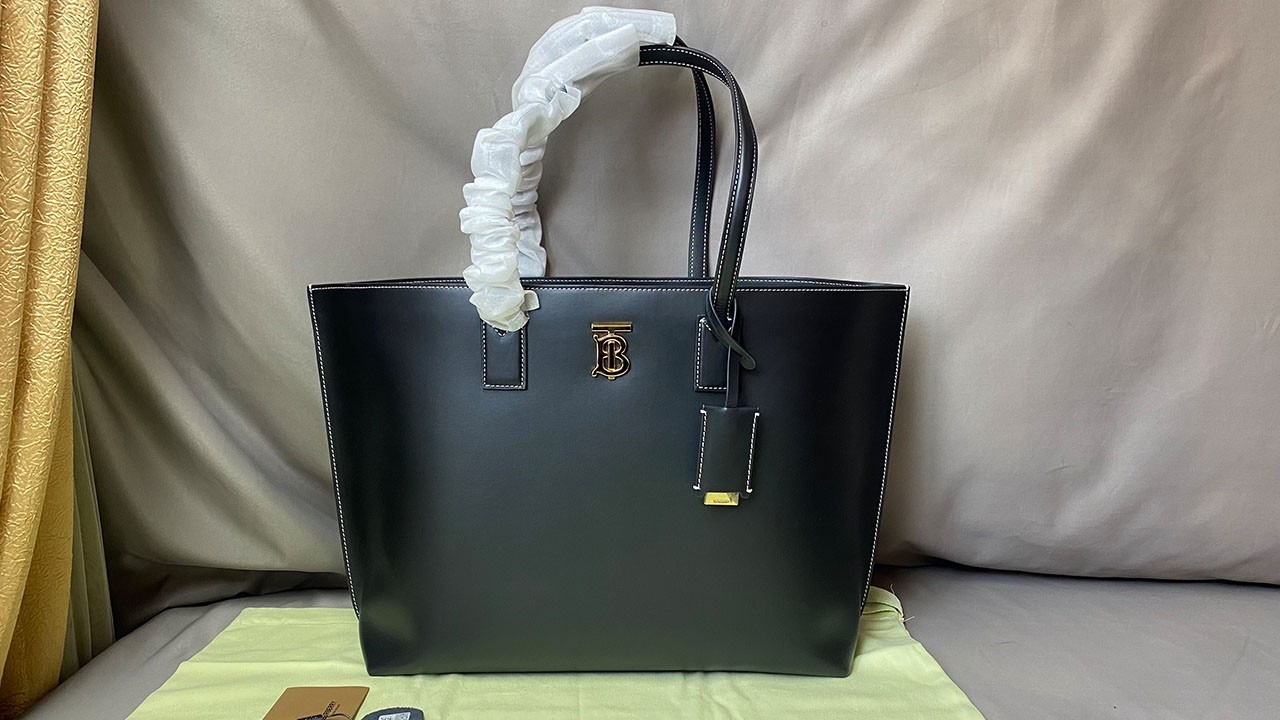 Burberry TB Medium Leather Tote Bag Black Review From Supkicks