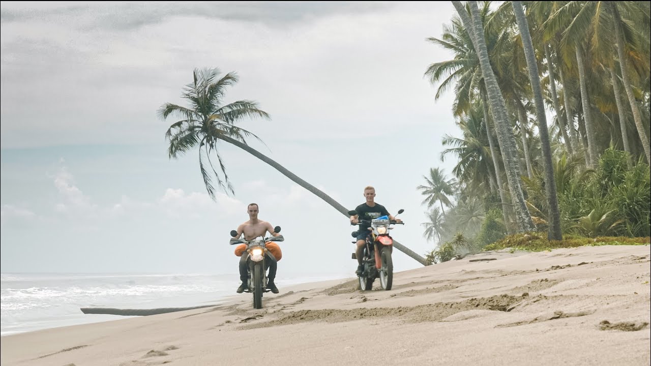 Lost in the jungle - a 2500km motorcycle roadtrip in Indonesia