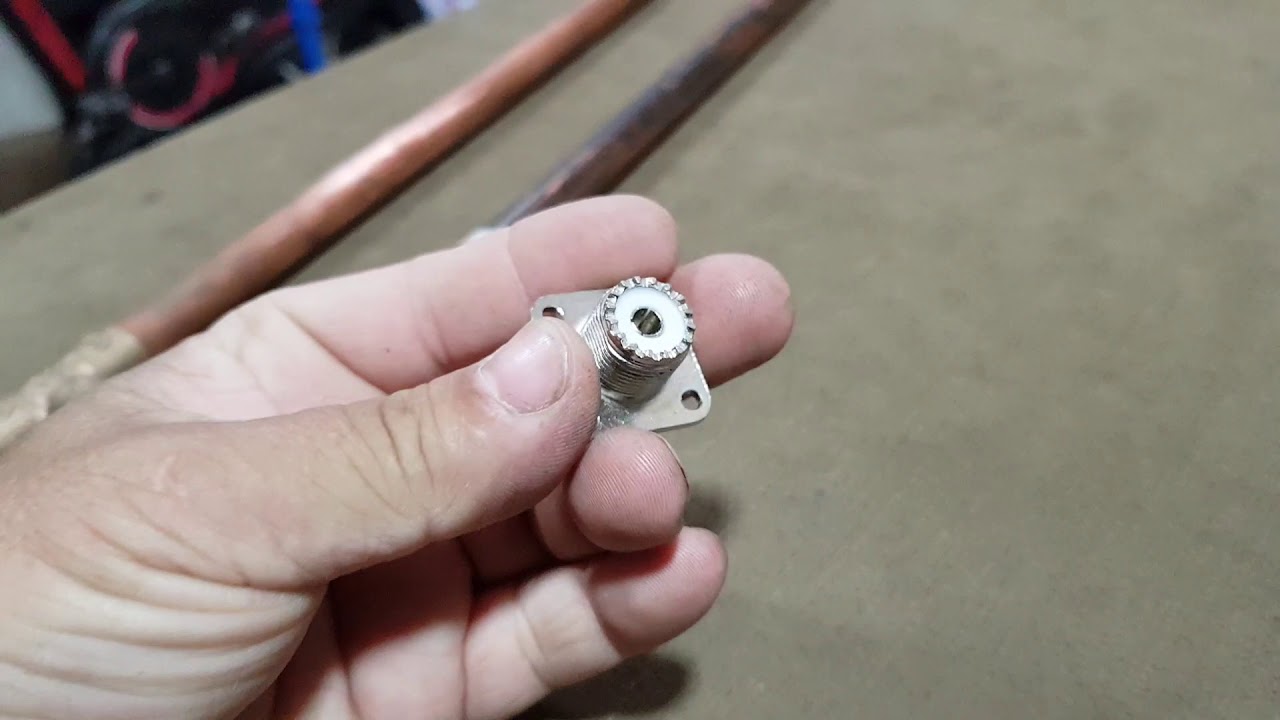 Antena jota en tubo de cobre de media