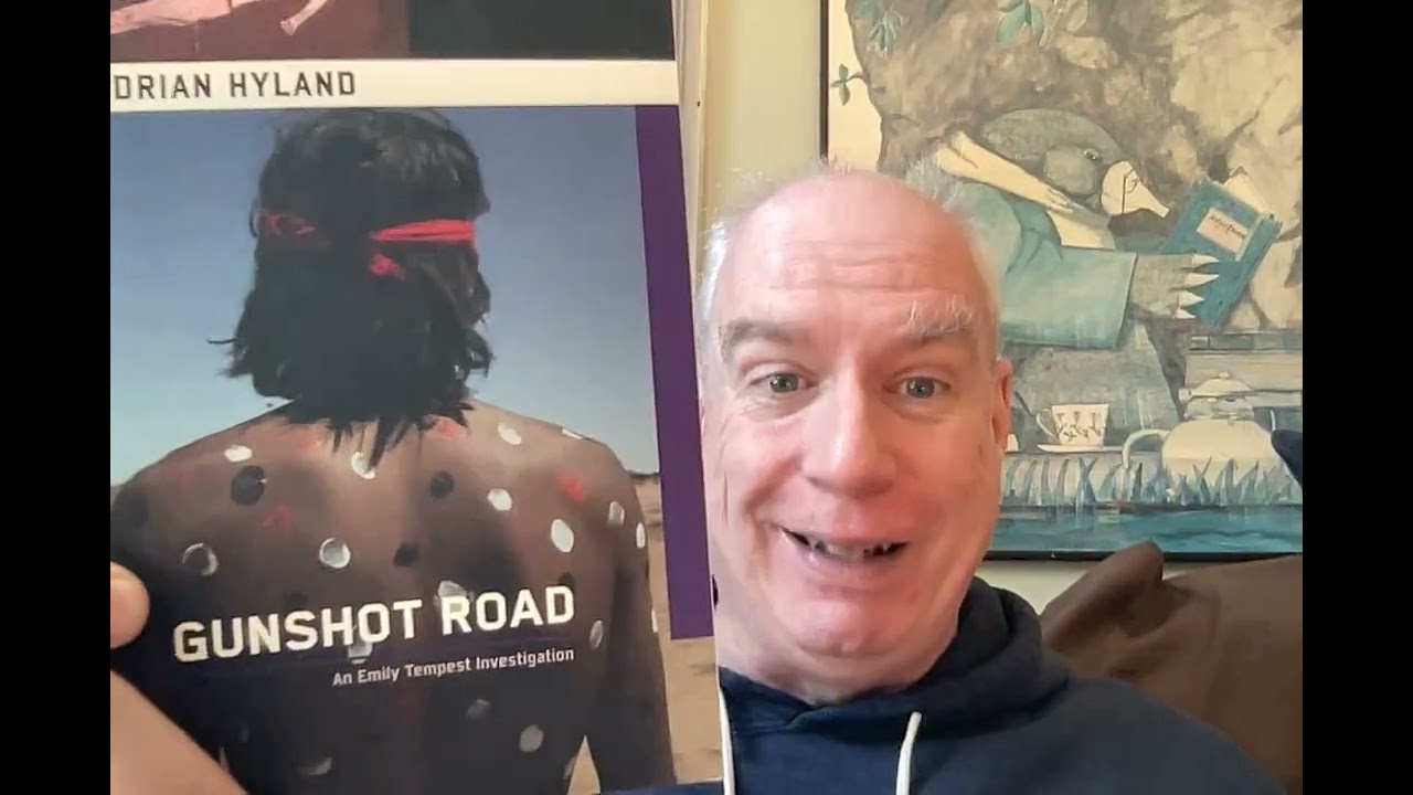 Покупка книг в Brattle в прекрасный весенний день!