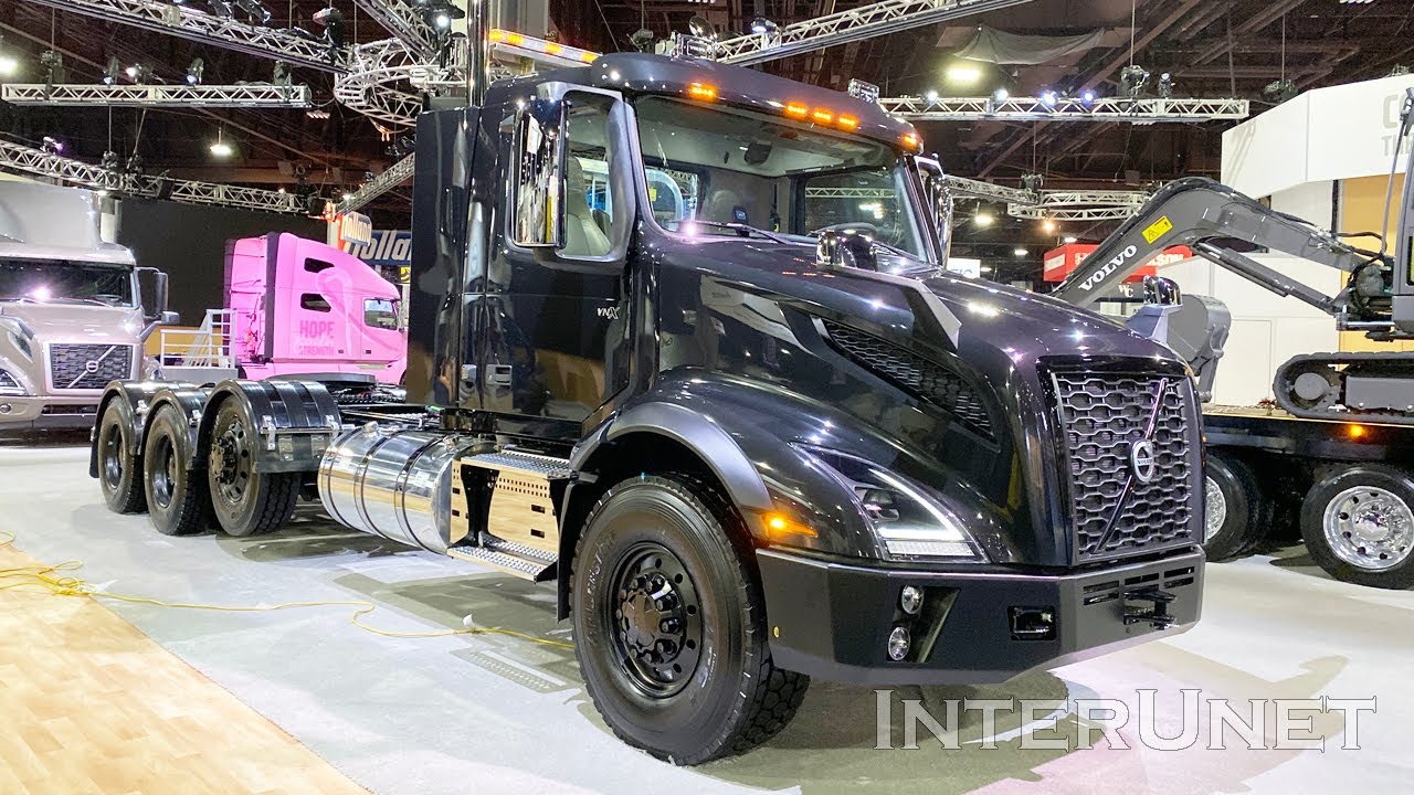 2020 Volvo VNX 300 Day Cab 605 hp Cummins X15 8x4 Truck