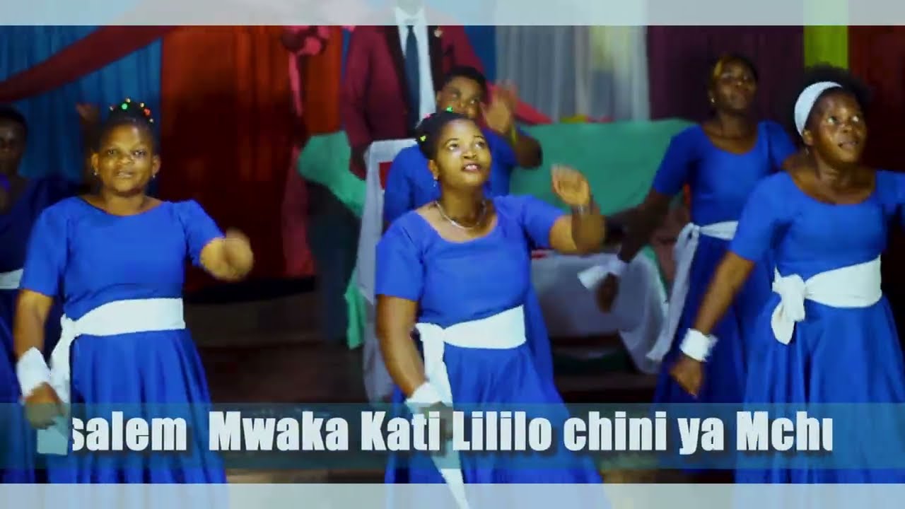 Parapanda Kwaya wakiimba live wimbo wa Asante Bwaana Yesu katika kanisa la AGGCI Mwakakati Tunduma 
