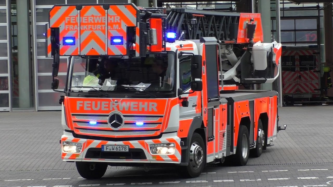 [KLAF, GW-ÖL & Mehr] Einsatzfahrten der Feuerwache 1 in Frankfurt am Main