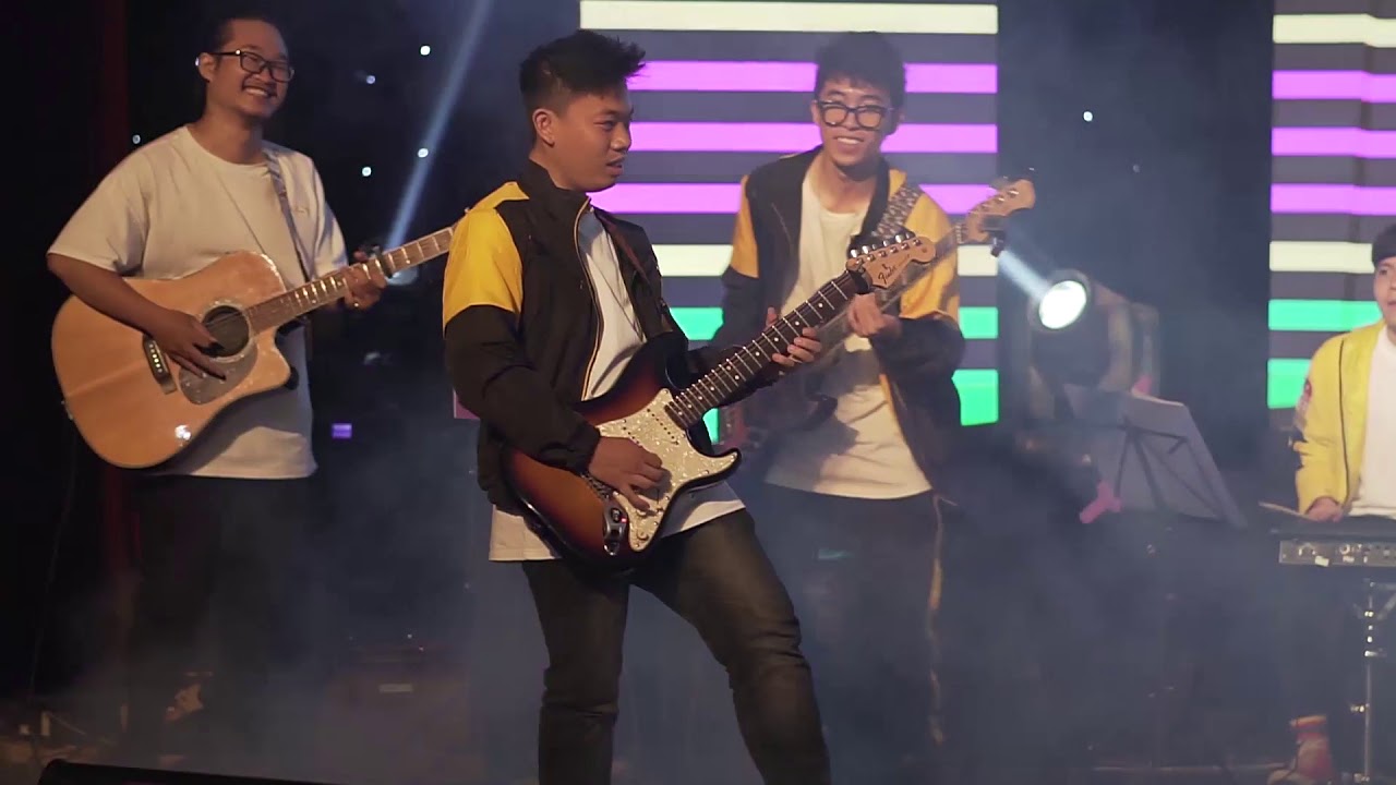 Zombie - Đặng Nam Anh A.k.a B&eacute; NA -  Ừ Th&igrave; Band Cover