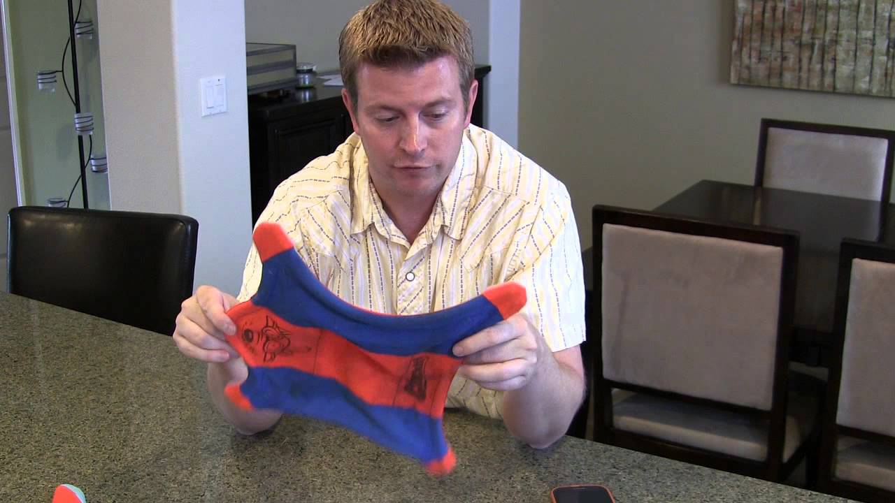 Chuckit! Flying Squirrel Dog Fetch Toy - Product Review & Demonstration