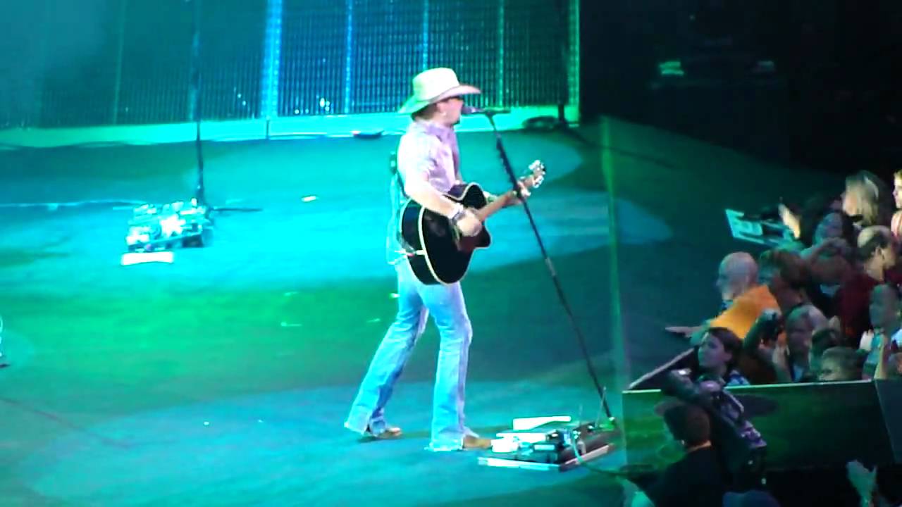 Jason Aldean- Wide Open (Dallas, TX 7-11-09)