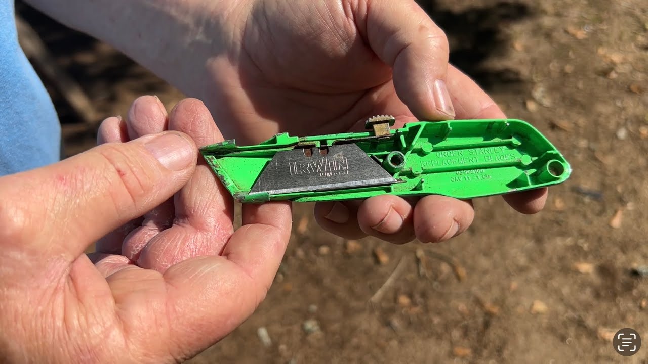 How To Change A Utility Knife Blade, Mechanism Explained