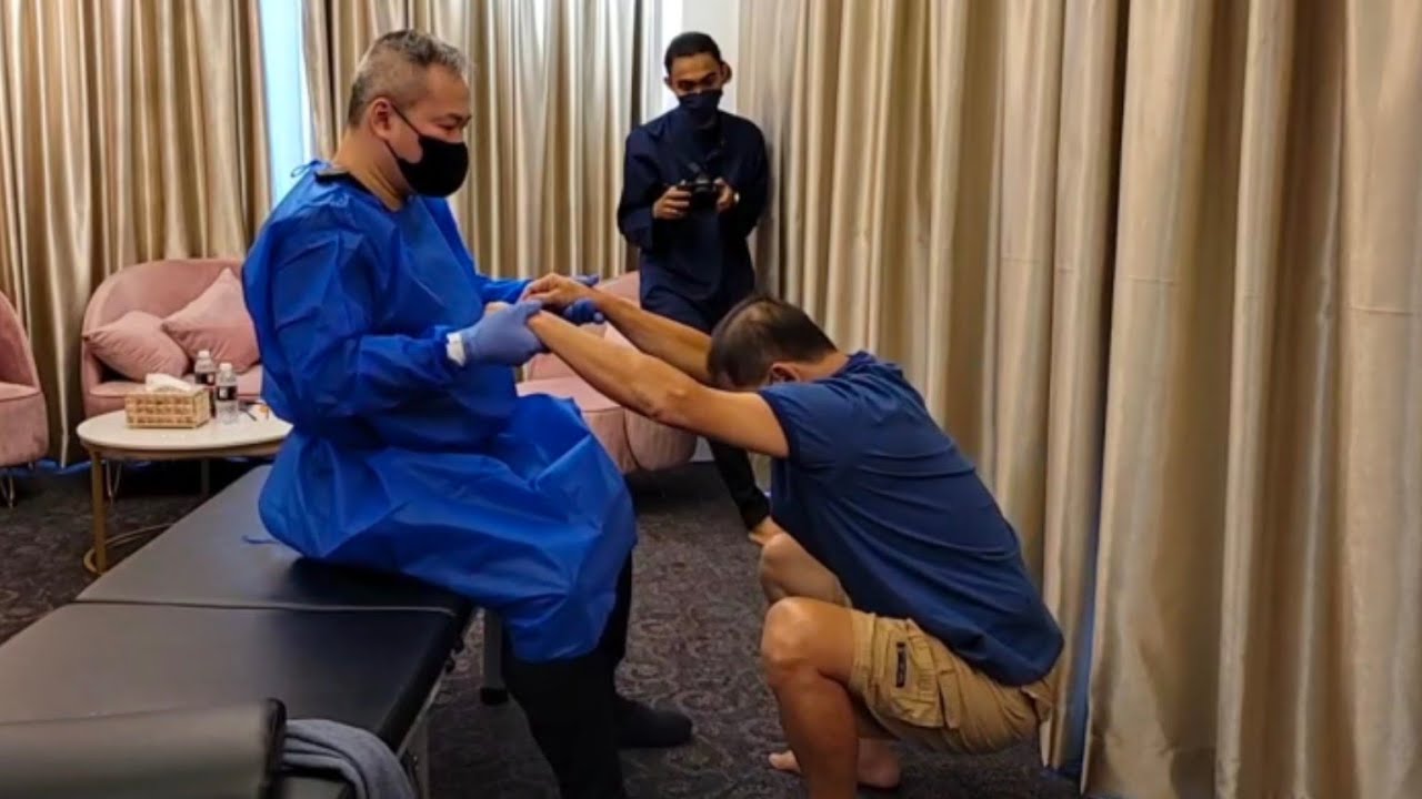 Chris Leong | Full Body Adjustment Knee & Lower Back Problems