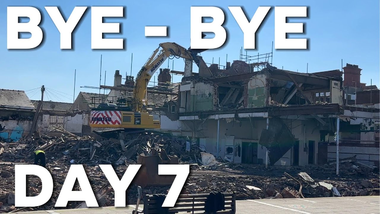 Bye Bye Hartes Christmas store Blackpool day 7