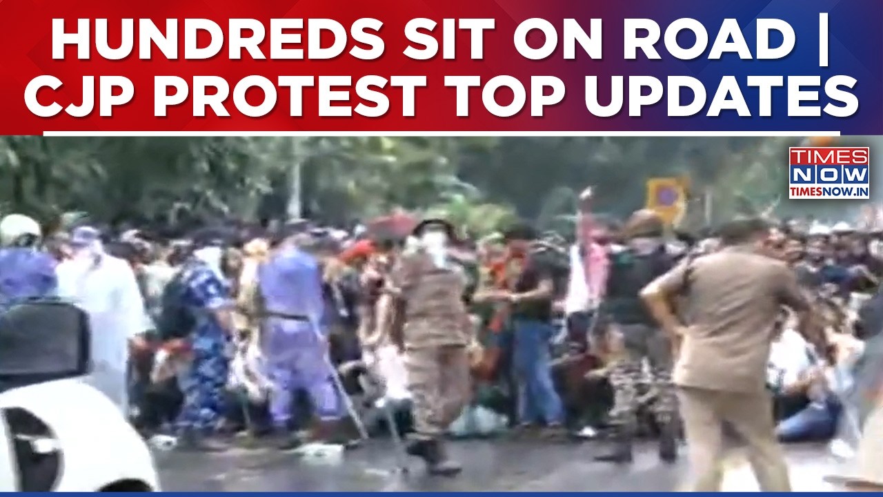 CJP Parliament March: Protestors Blocked Mid Way, Hunderds Sit On Road | Top Updates From Delhi